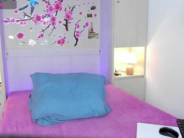 TaylorBloom live cam on BongaCams