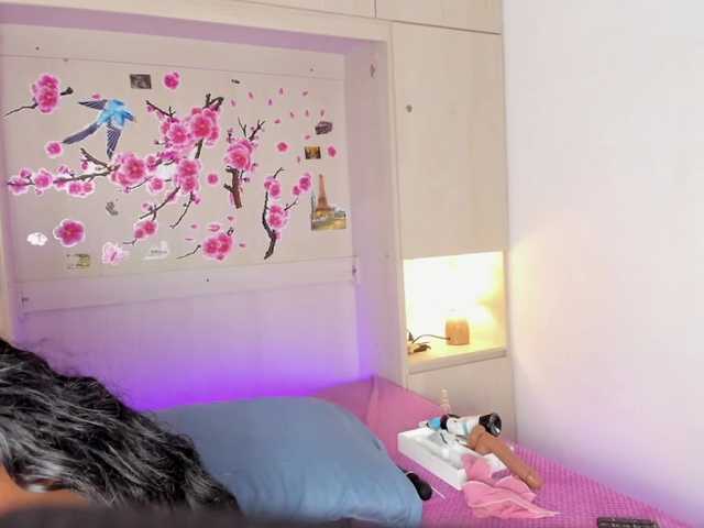 TaylorBloom live cam on BongaCams