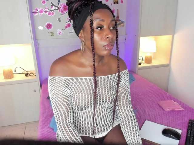 TaylorBloom live cam on BongaCams