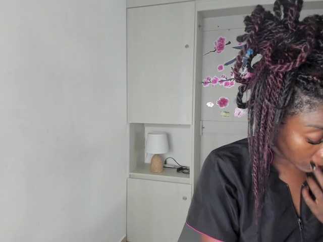 TaylorBloom live cam on BongaCams