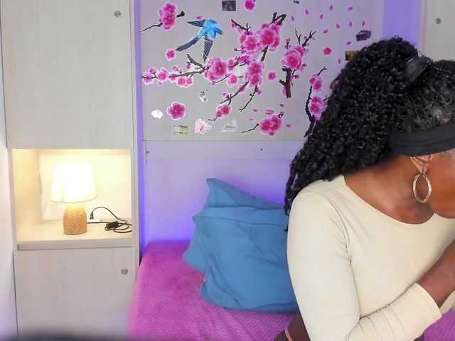 TaylorBloom live cam on BongaCams