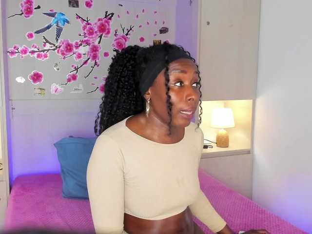 TaylorBloom live cam on BongaCams