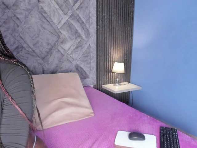 TaylorBloom live cam on BongaCams