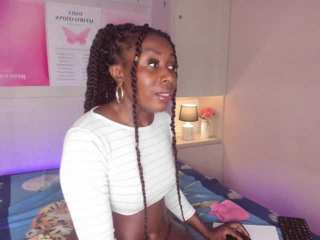 TaylorBloom live cam on BongaCams