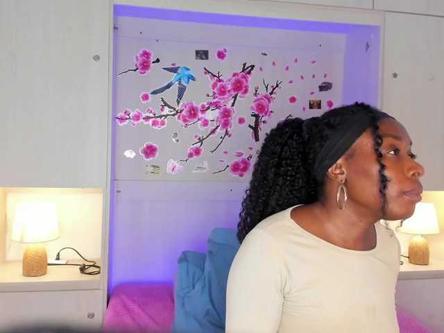 TaylorBloom live cam on BongaCams