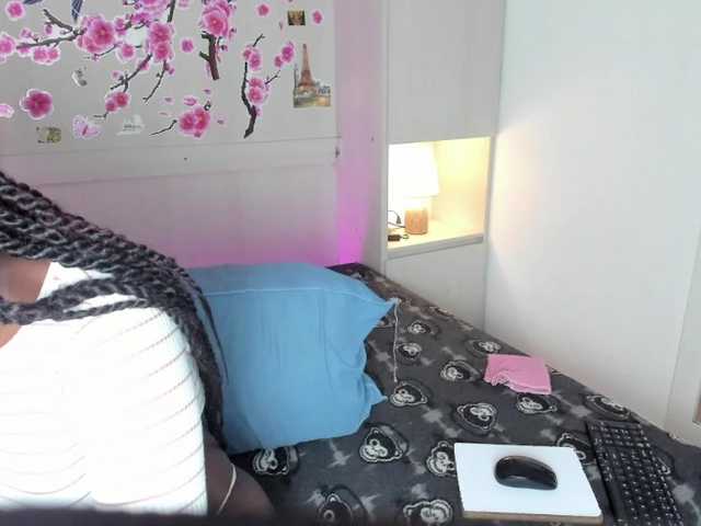 TaylorBloom live cam on BongaCams