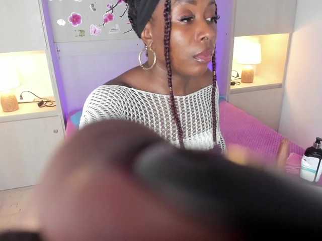 TaylorBloom live cam on BongaCams