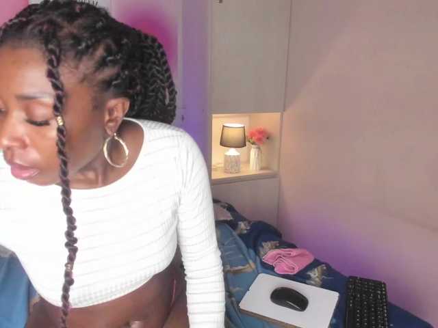TaylorBloom live webcam show