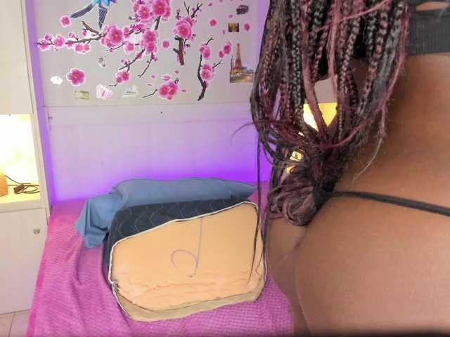 TaylorBloom live cam on BongaCams