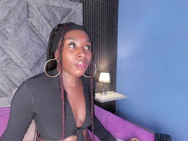 TaylorBloom live cam on BongaCams