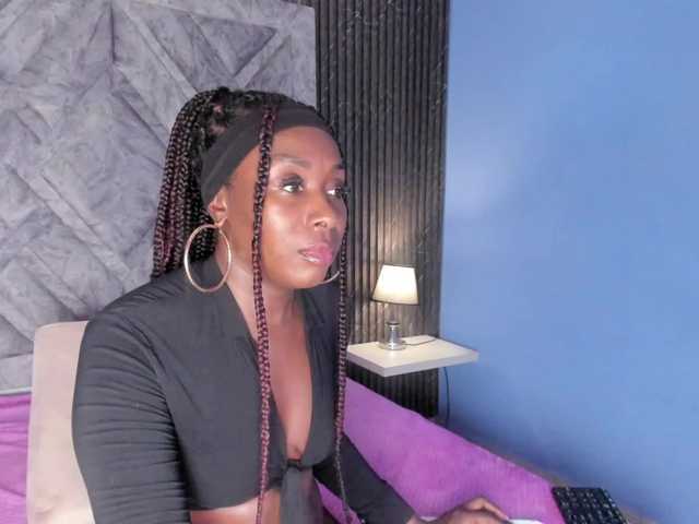 TaylorBloom live cam on BongaCams