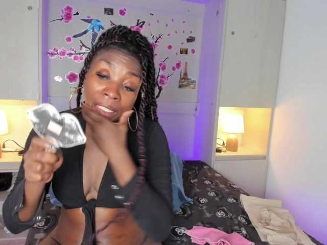 TaylorBloom live cam on BongaCams