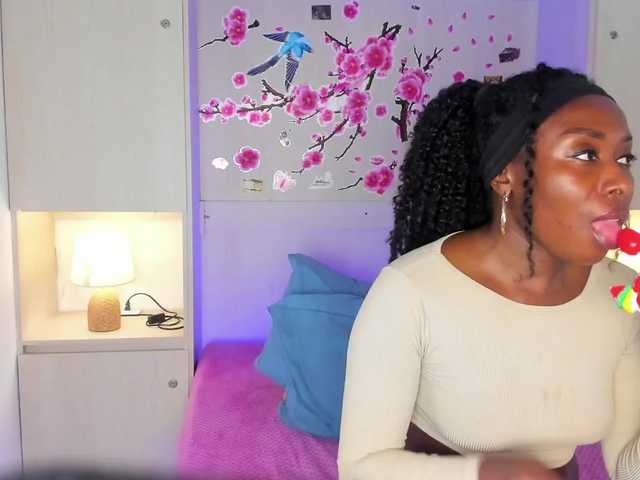TaylorBloom live cam on BongaCams