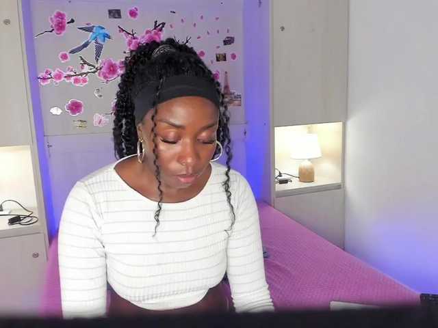 TaylorBloom live cam on BongaCams