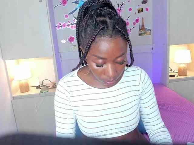 TaylorBloom webcam