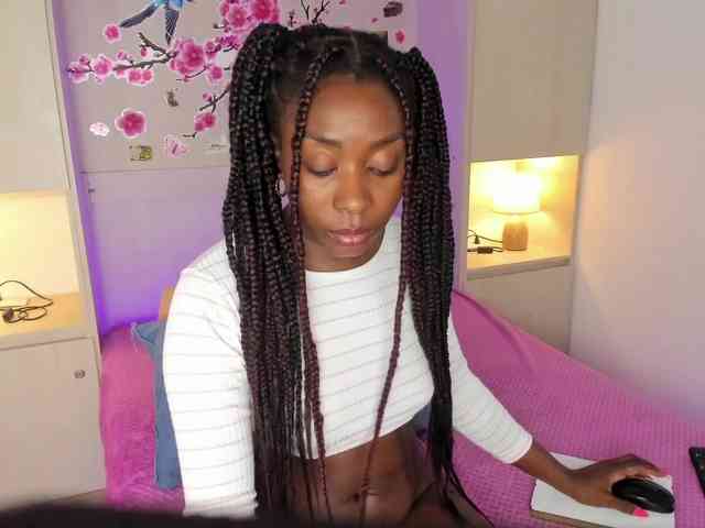 TaylorBloom webcam