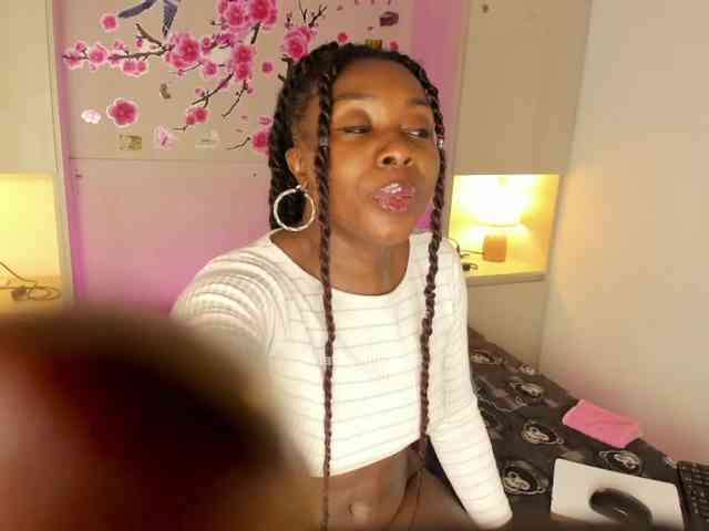 TaylorBloom webcam