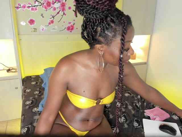 TaylorBloom webcam
