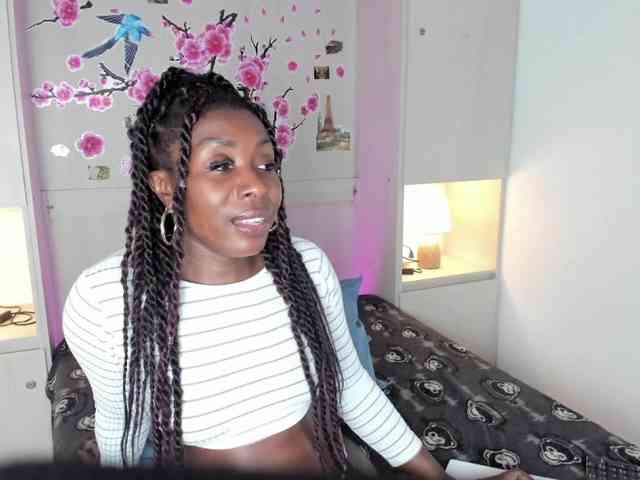 TaylorBloom webcam