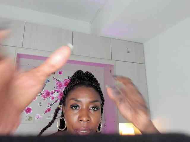 TaylorBloom webcam