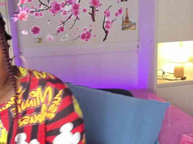 TaylorBloom webcam
