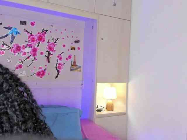 TaylorBloom webcam
