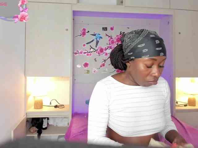 TaylorBloom webcam