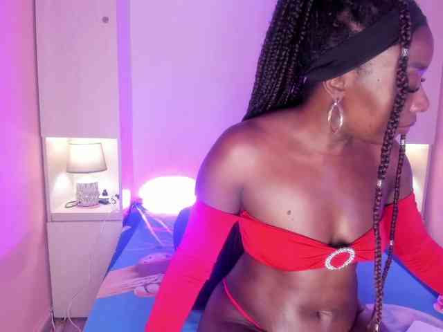 TaylorBloom webcam