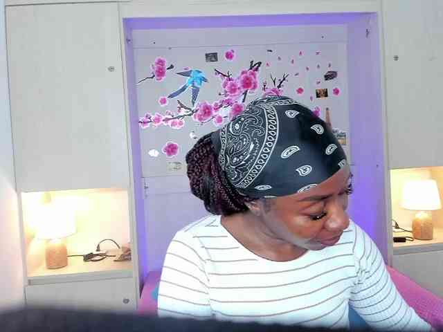 TaylorBloom webcam