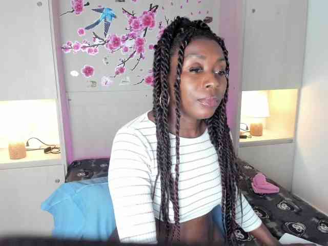 TaylorBloom Live Webcam on BongaCams