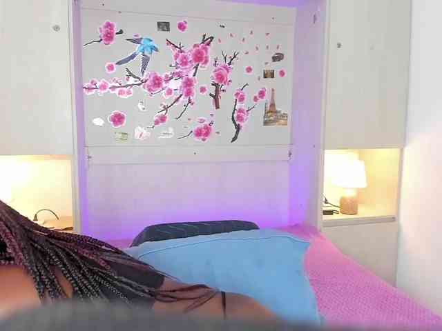 TaylorBloom webcam