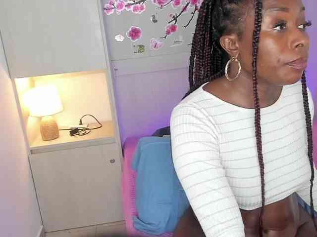 TaylorBloom webcam