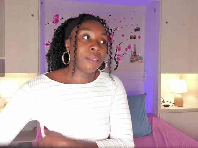 TaylorBloom webcam