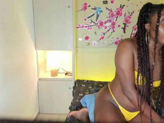 TaylorBloom webcam