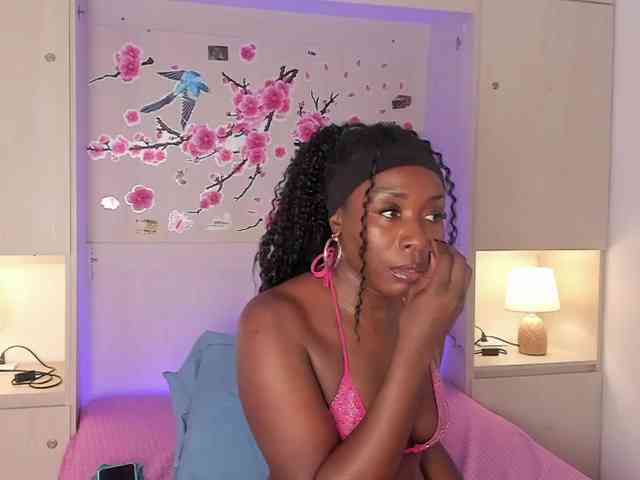 TaylorBloom webcam
