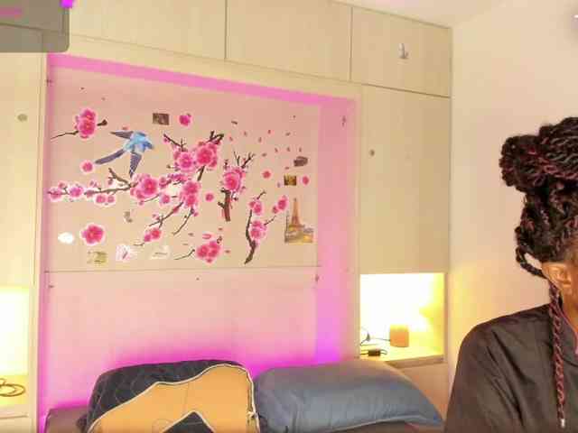 TaylorBloom webcam