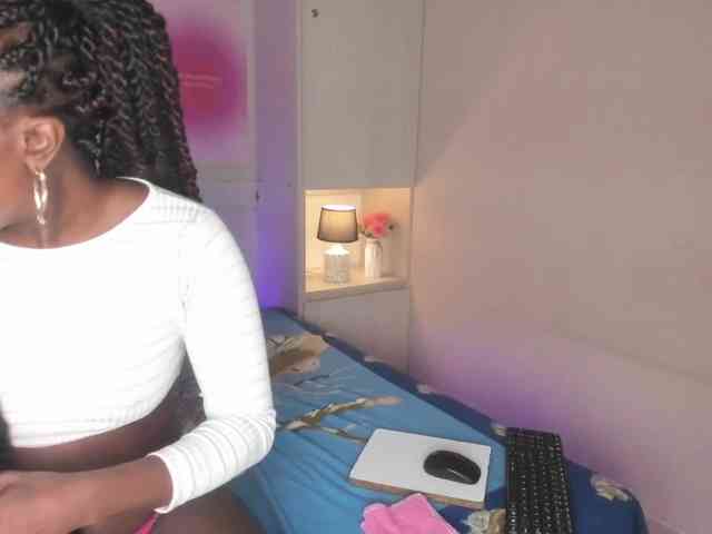 TaylorBloom webcam