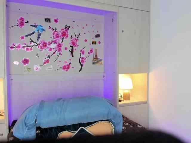 TaylorBloom Live Webcam on BongaCams