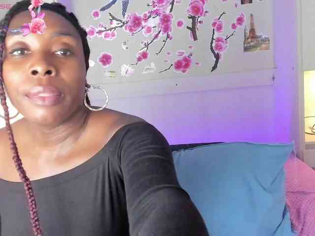 TaylorBloom webcam