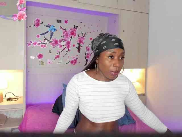 TaylorBloom webcam