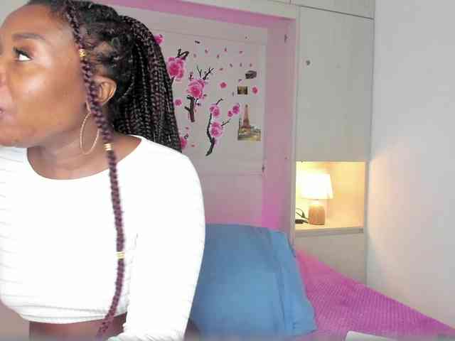 TaylorBloom webcam