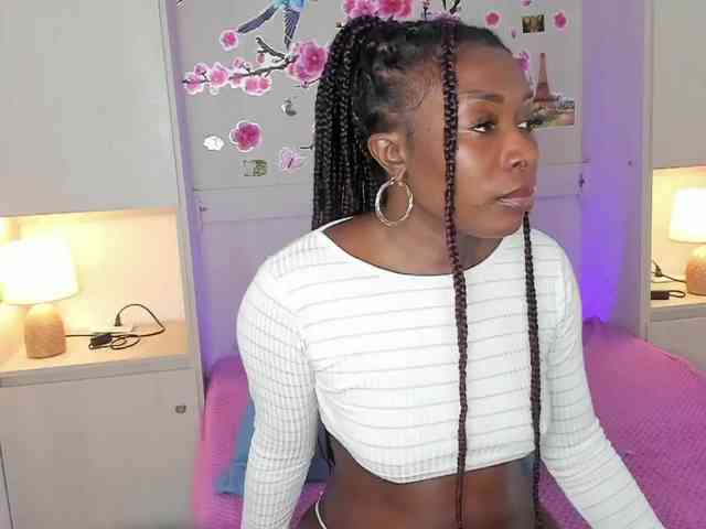 TaylorBloom webcam