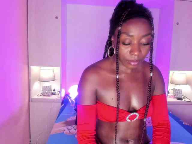 TaylorBloom webcam