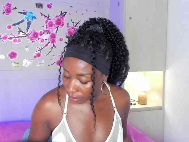 TaylorBloom webcam
