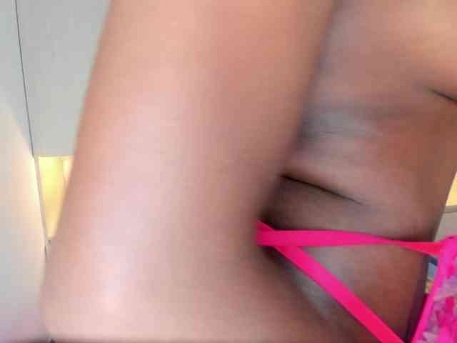 TaylorBloom webcam