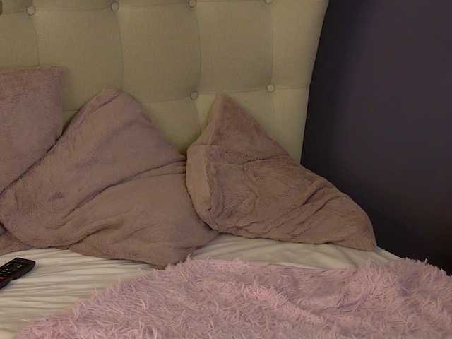 YasmineAlStar live webcam show