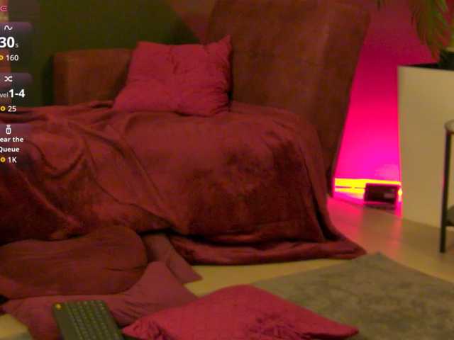 YasmineAlStar, en directo ahora en BongaCams