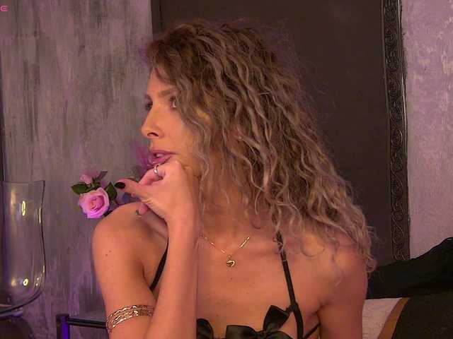 YasmineAlStar live cam on BongaCams