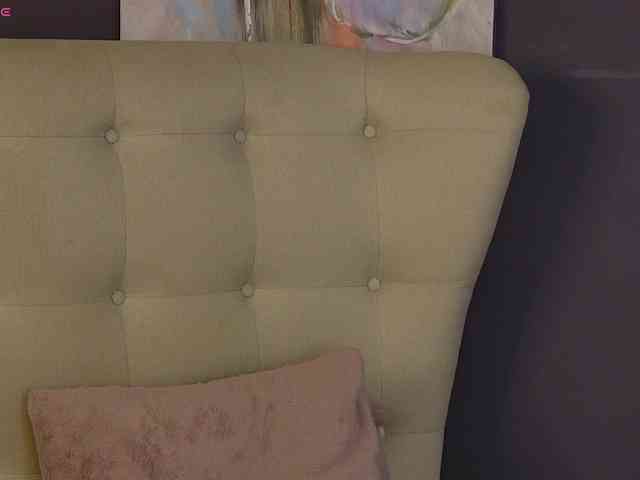 YasmineAlStar webcam