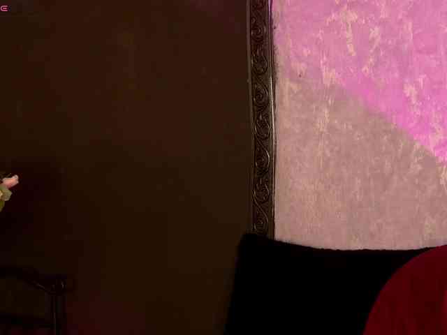 YasmineAlStar webcam